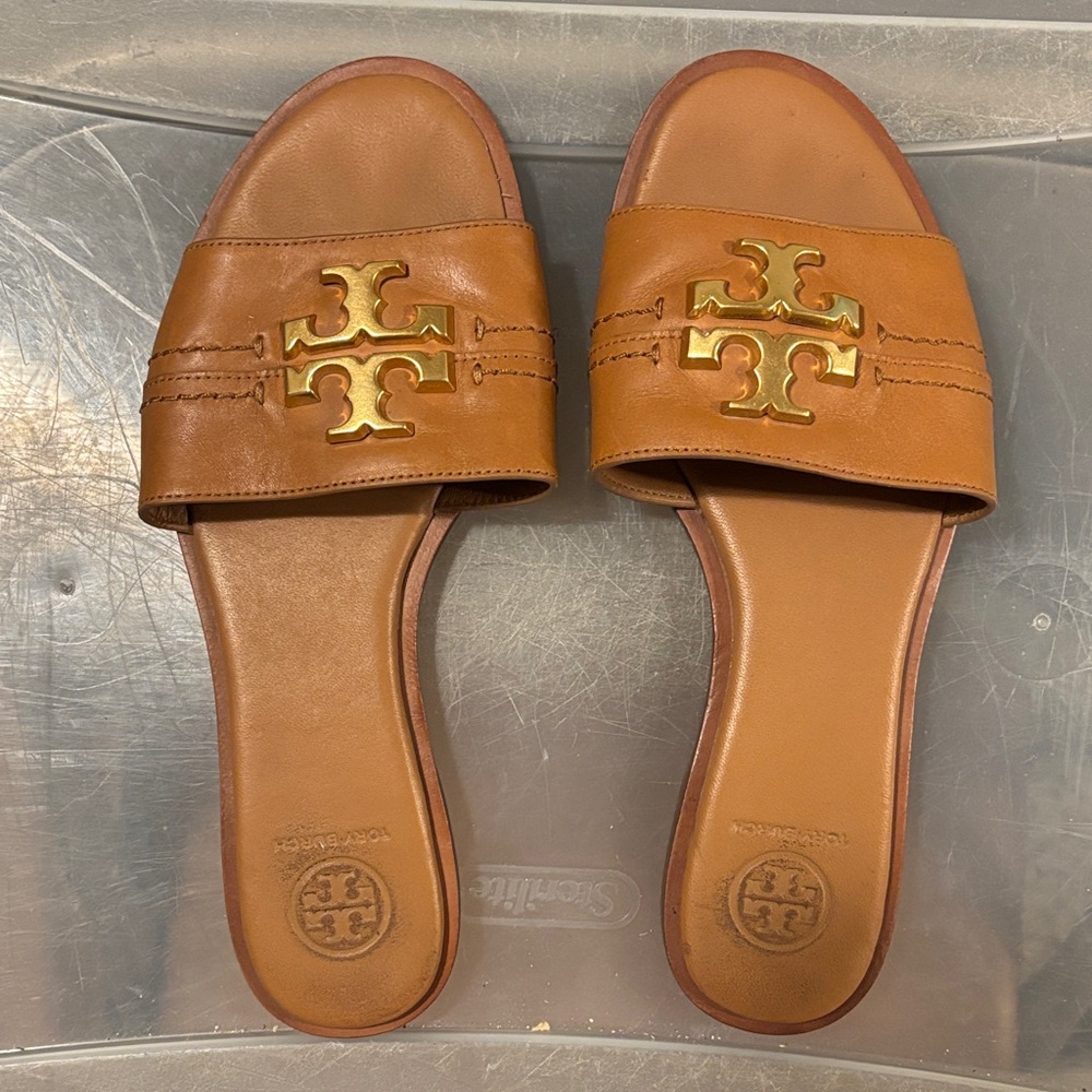 Tory Burch Tan Leather Sandals with Gold Logo